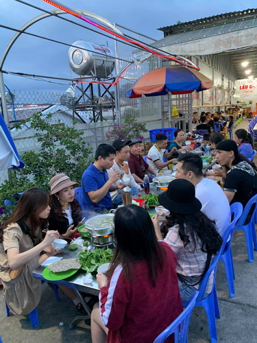 Nhà hàng lẩu gà lá é đường 3/2 ngon nhất